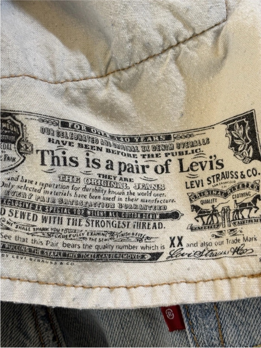 Levi’s 501 Cutoff Shorts Light Wash Distressed Raw Hem Button Fly Measured - Picture 8 of 11